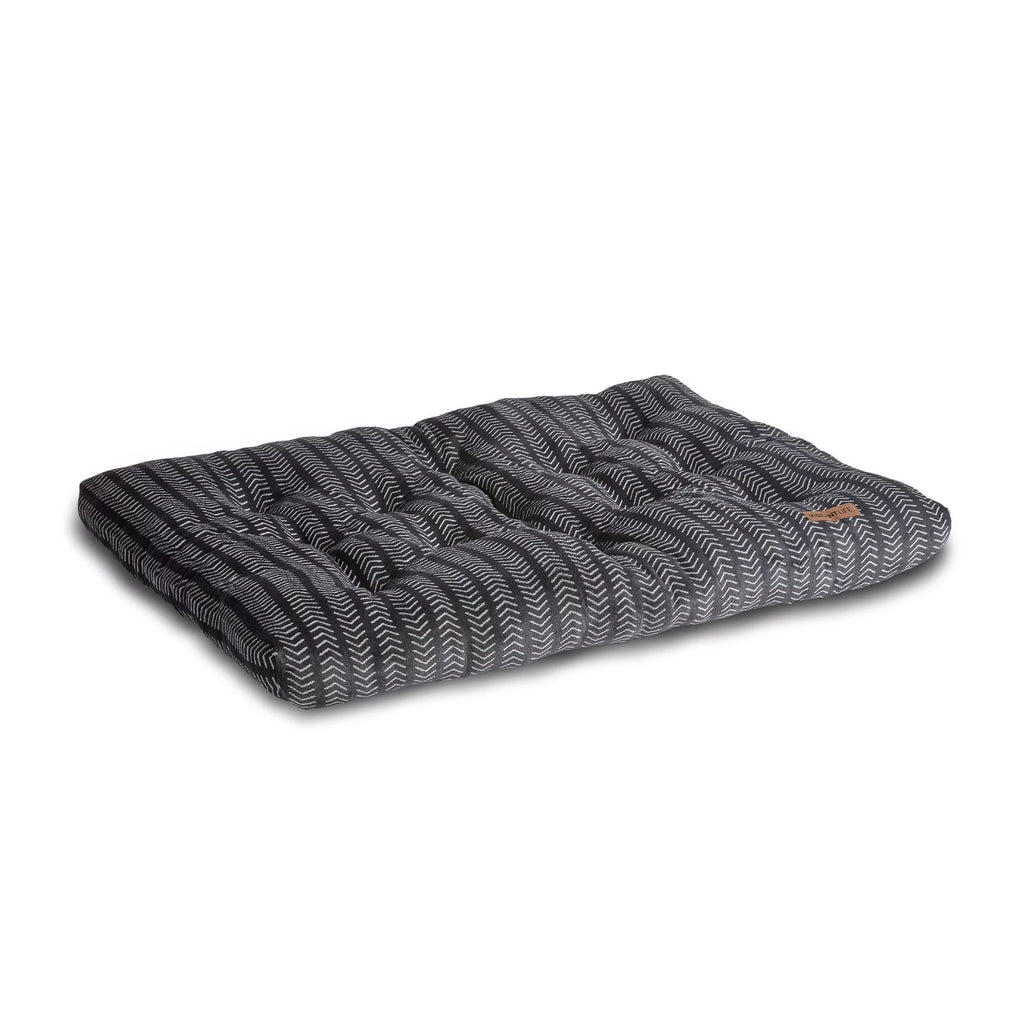 Black Extra Large Tufted Pet Bed C10200