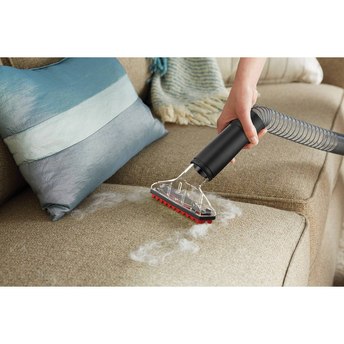 Upright Bagless Vacuum E8979