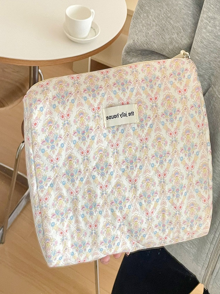Makeup Bag I98244