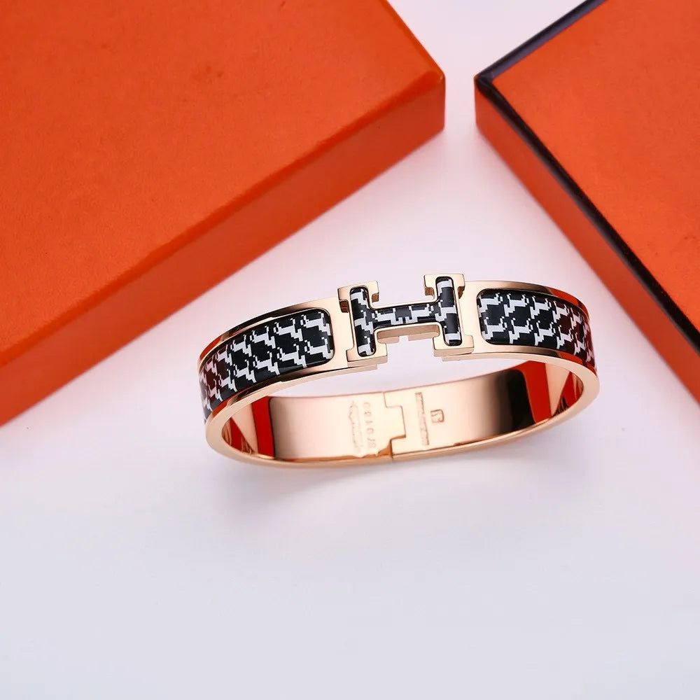 Bracelet Size 16 N77381