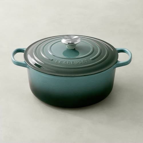 Cast-Iron Round Dutch Oven 7 1/4-Qt. A35086