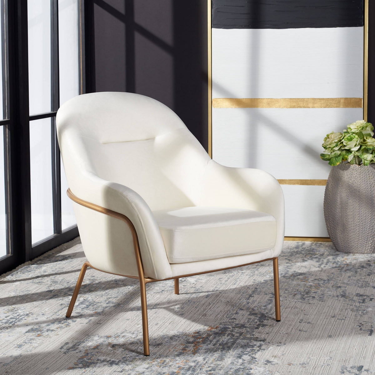 Cream Velvet Accent Chair J424