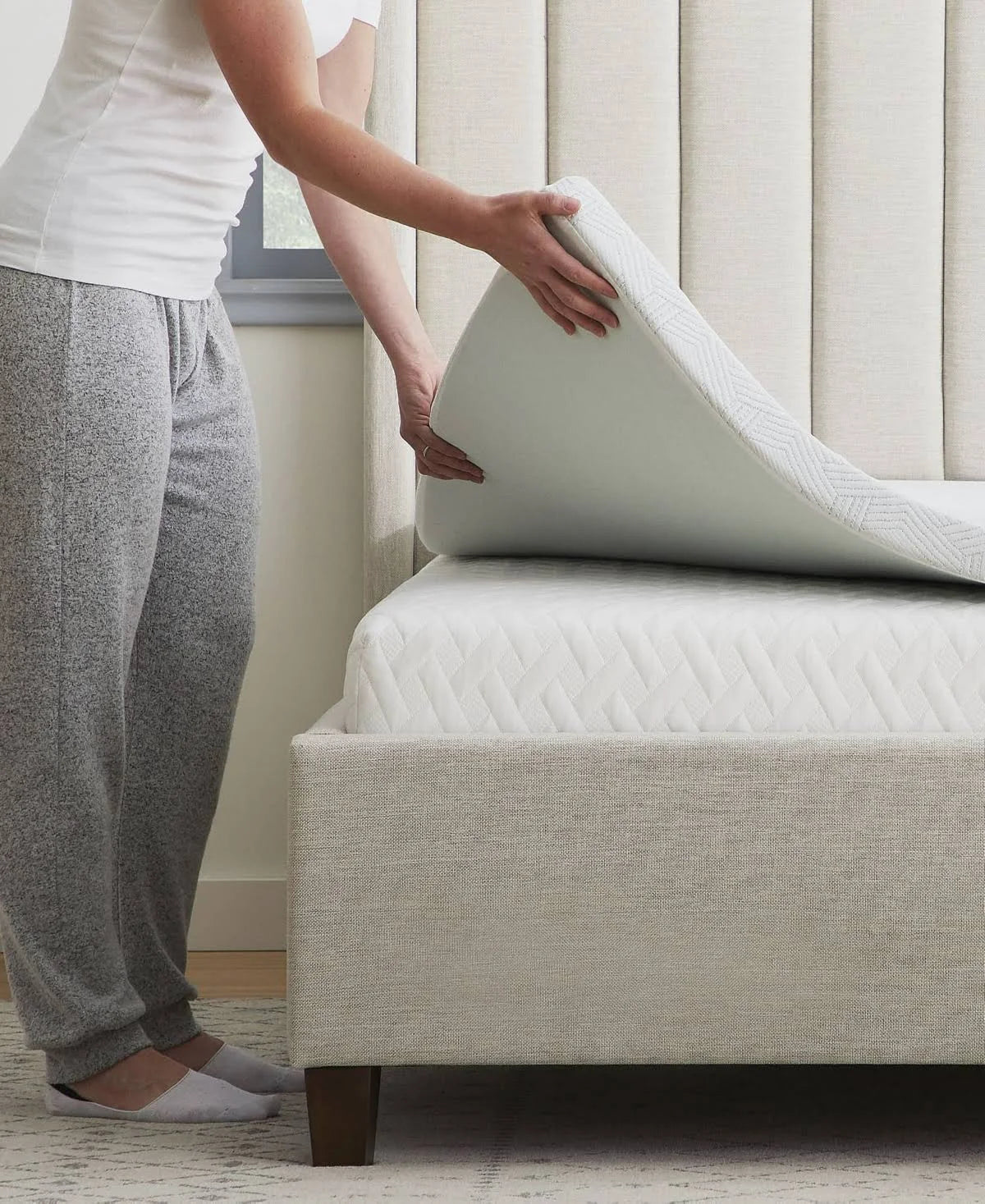 White California King Memory Foam Topper B755943