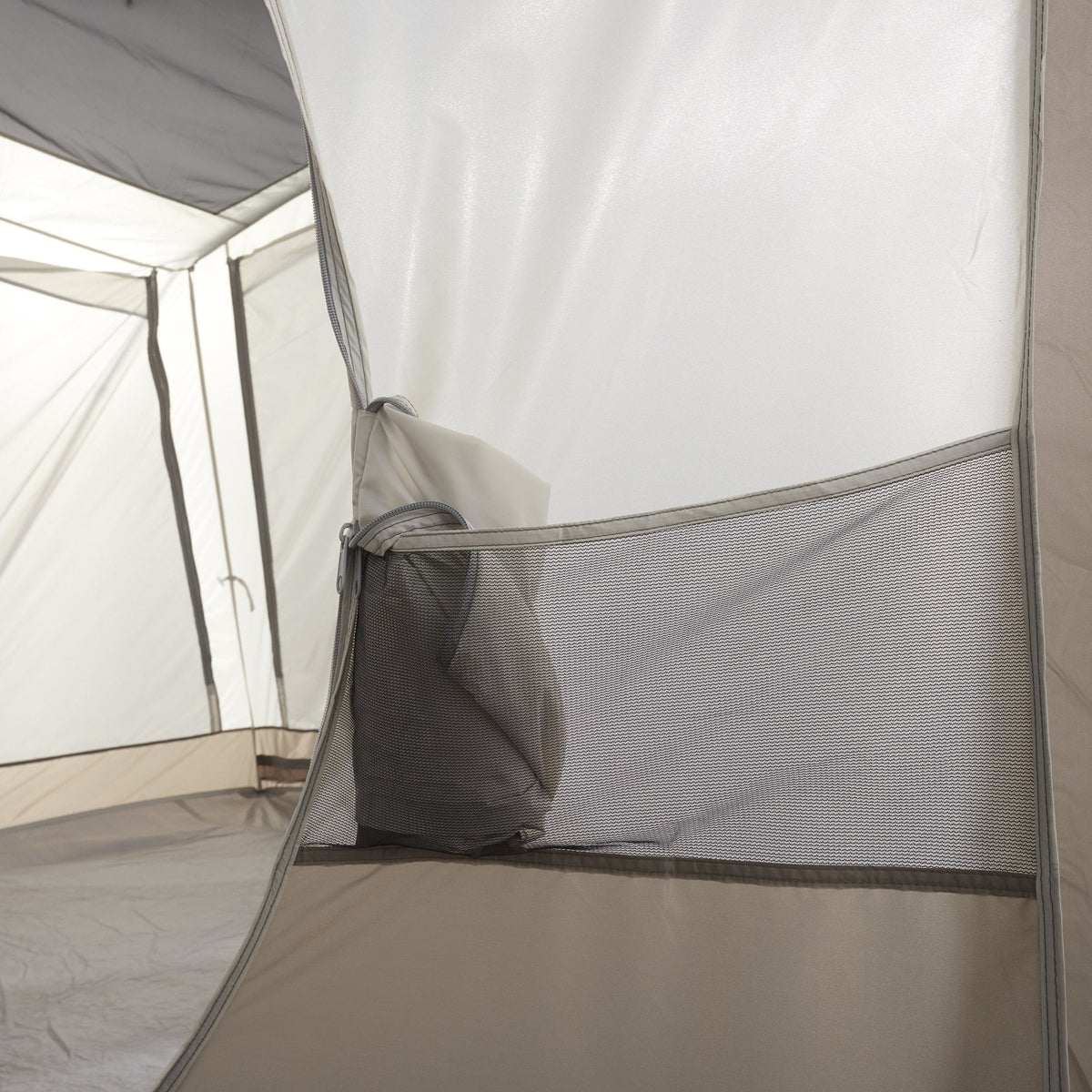8 Person Camping Tent R487