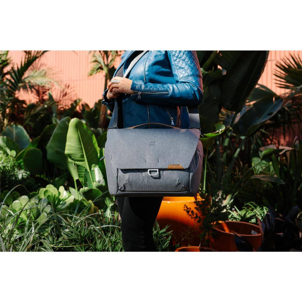 Messenger 13L Ash S81371