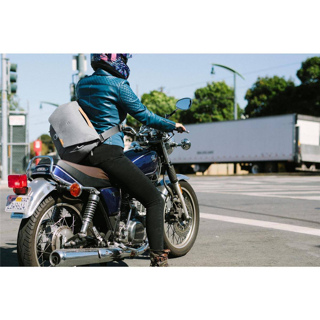 Messenger 13L Ash S81371