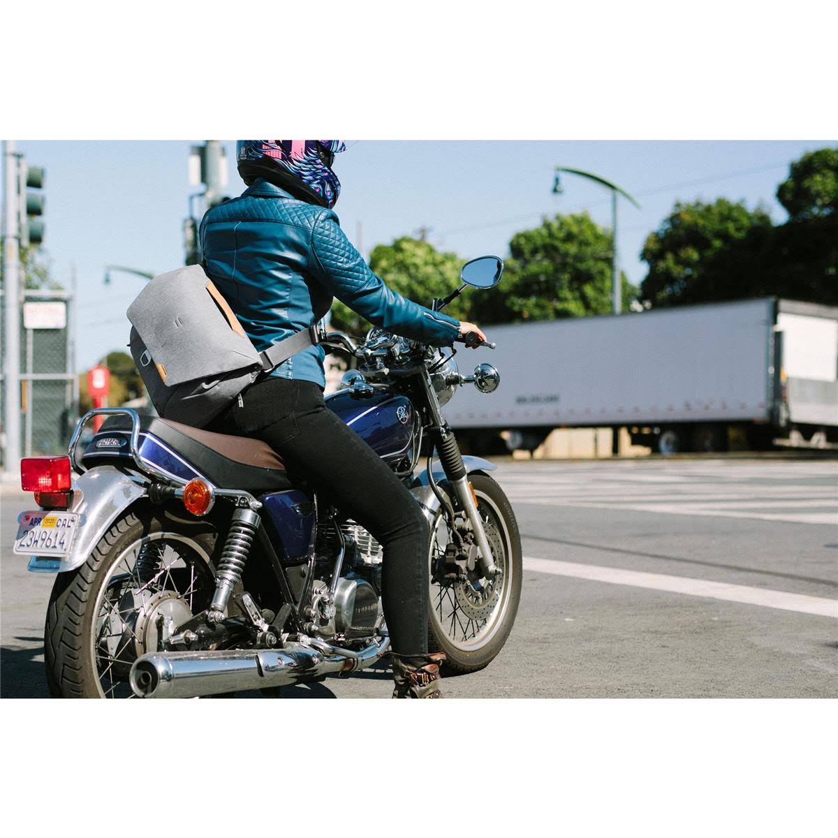 Messenger 13L Ash S81371