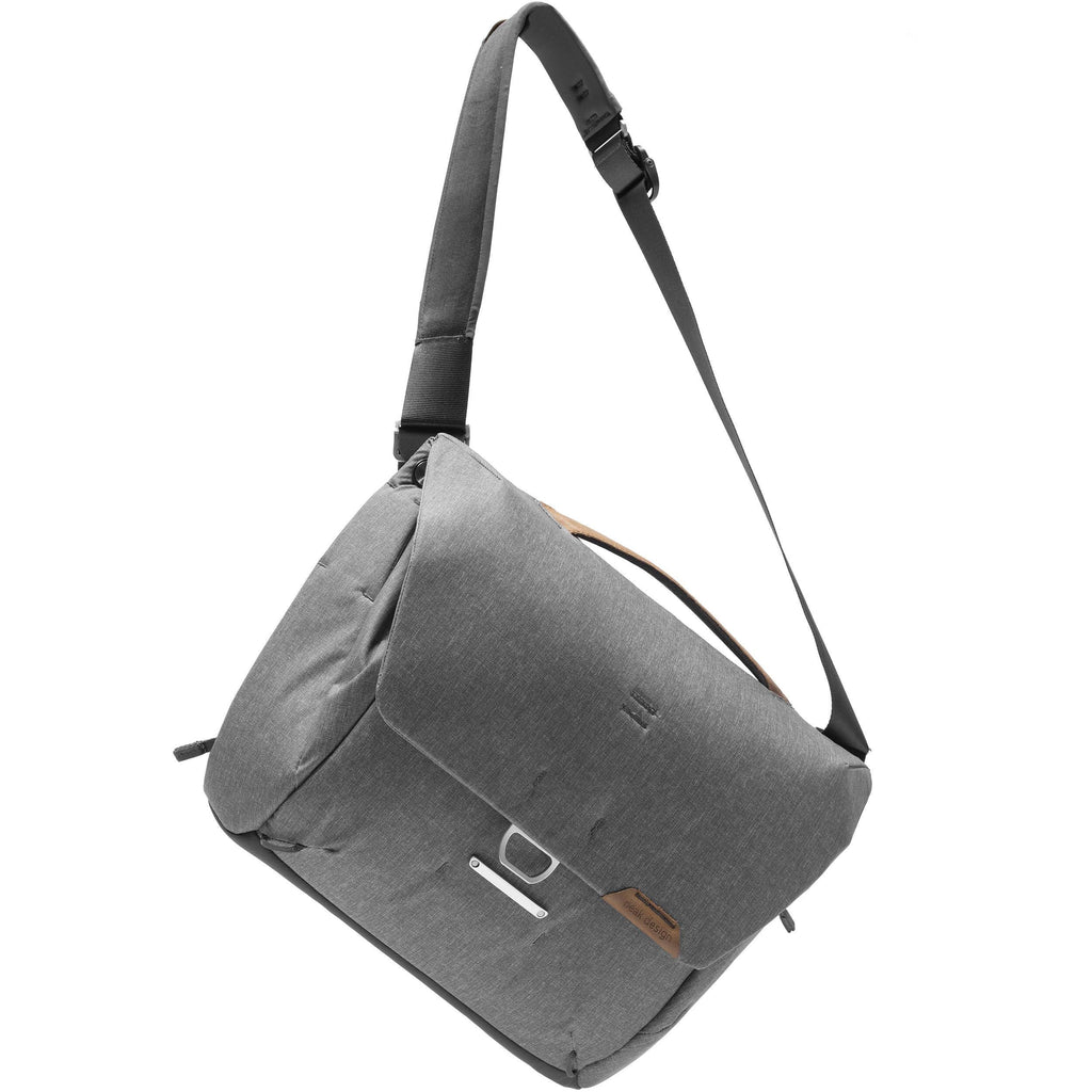 Messenger 13L Ash S81371