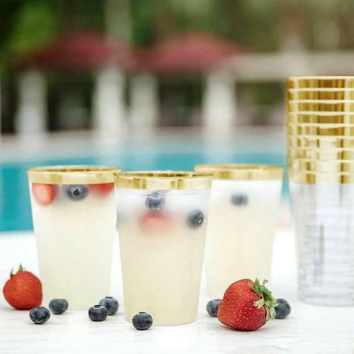 18 oz Clear with Gold Rim Plastic Cocktail Glasses S803848