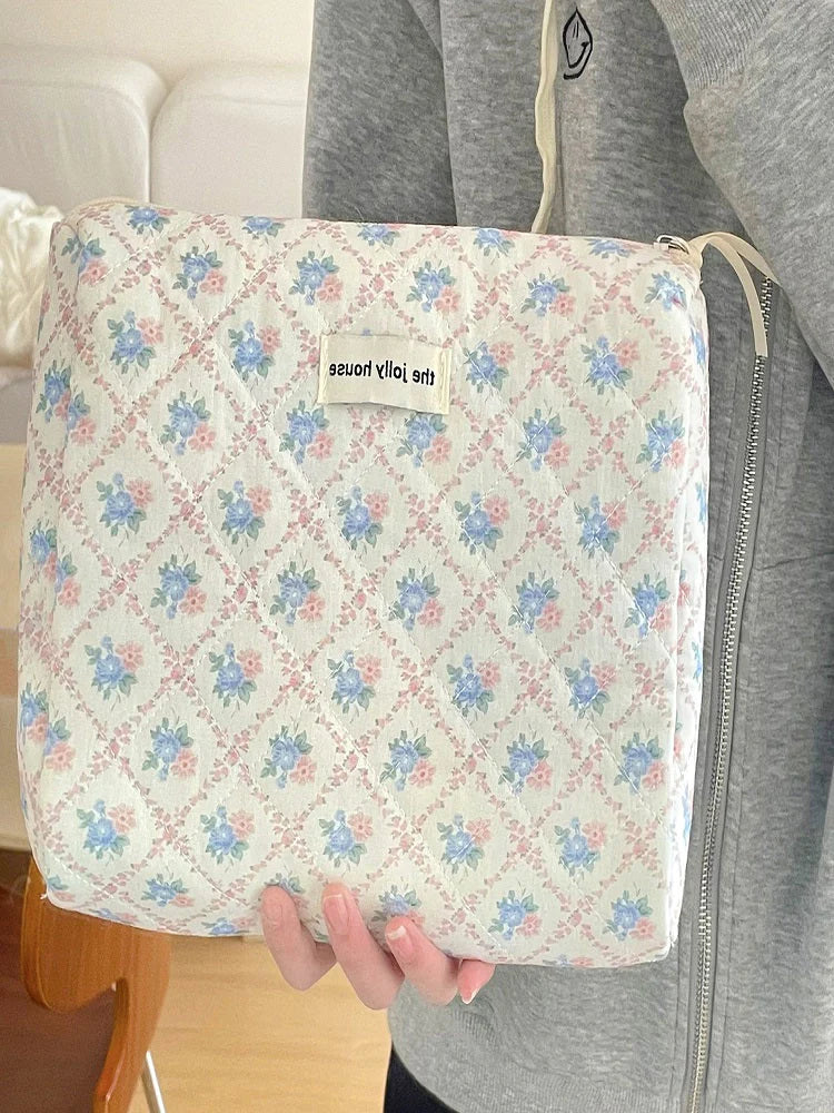 Makeup Bag I98244