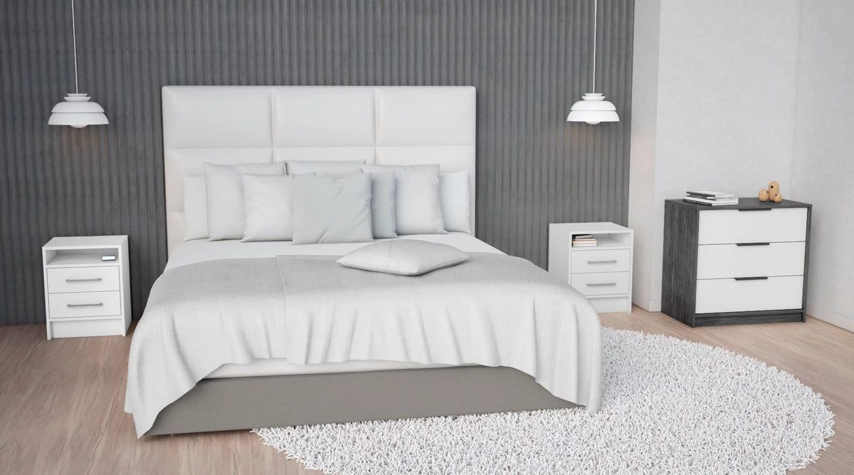 3-Piece Bedroom Set with 3-Drawer Dresser and 2 Nightstands Q1661