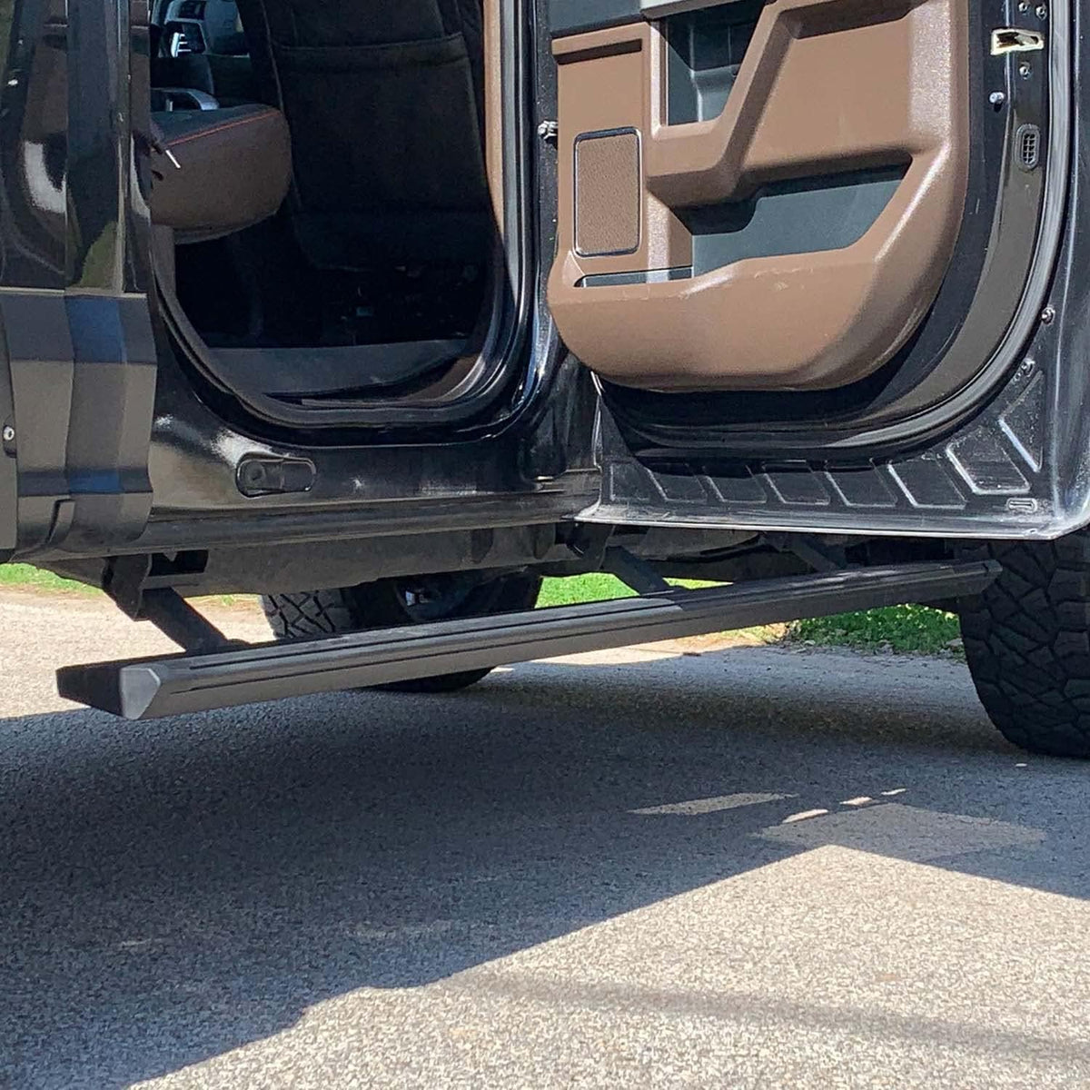 6” Power Retractable Running Boards Crew Cab O818