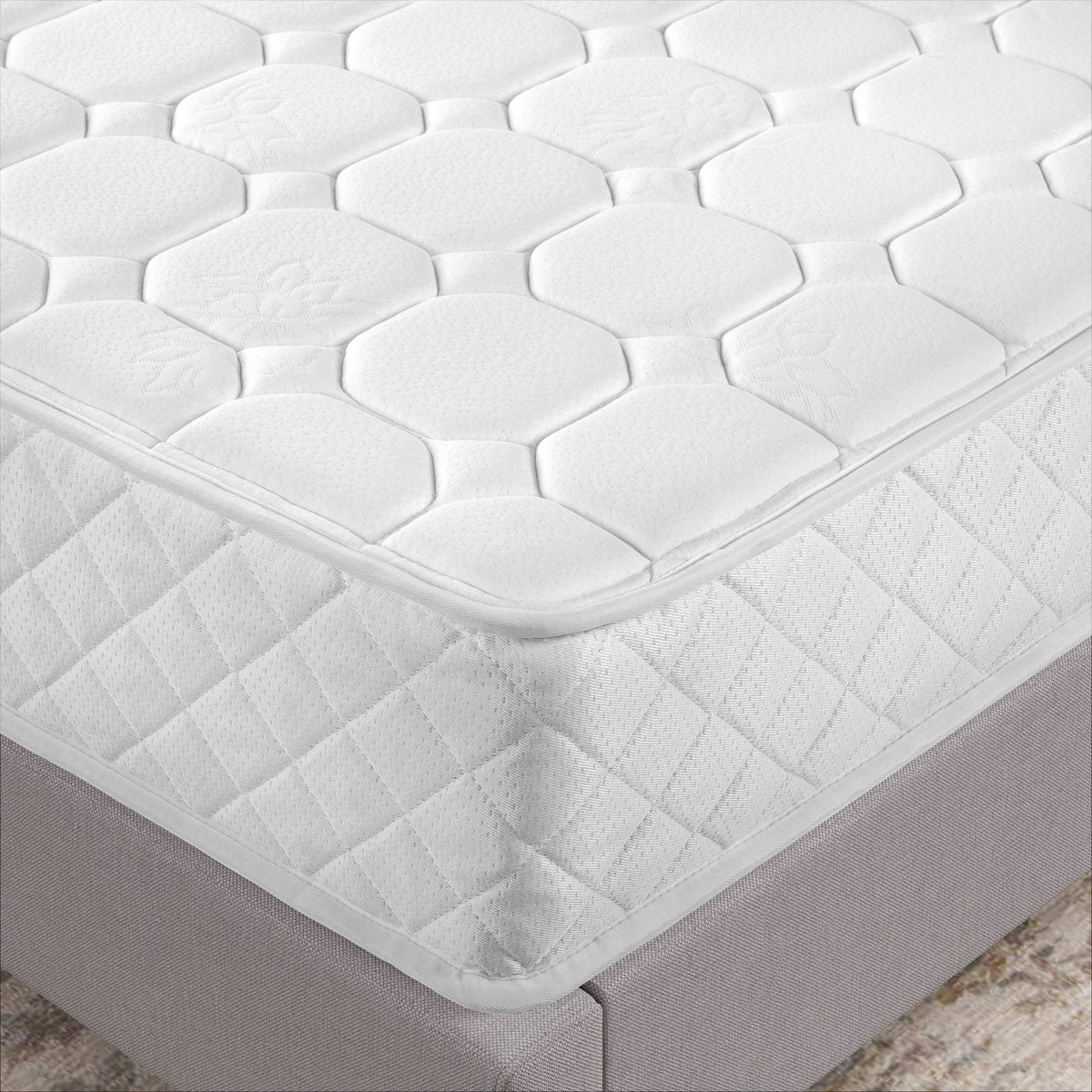 Full Quilted Hybrid Foam and Pocket Spring Mattress K3671