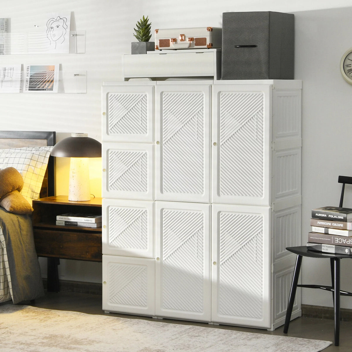 Portable Foldable Closet with 8 Cubes K8175