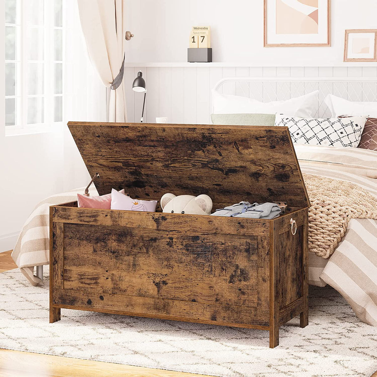 Rustic Brown Storage Chest X634
