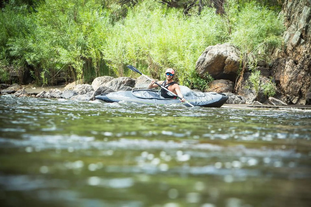 One-Person Kayak Q992
