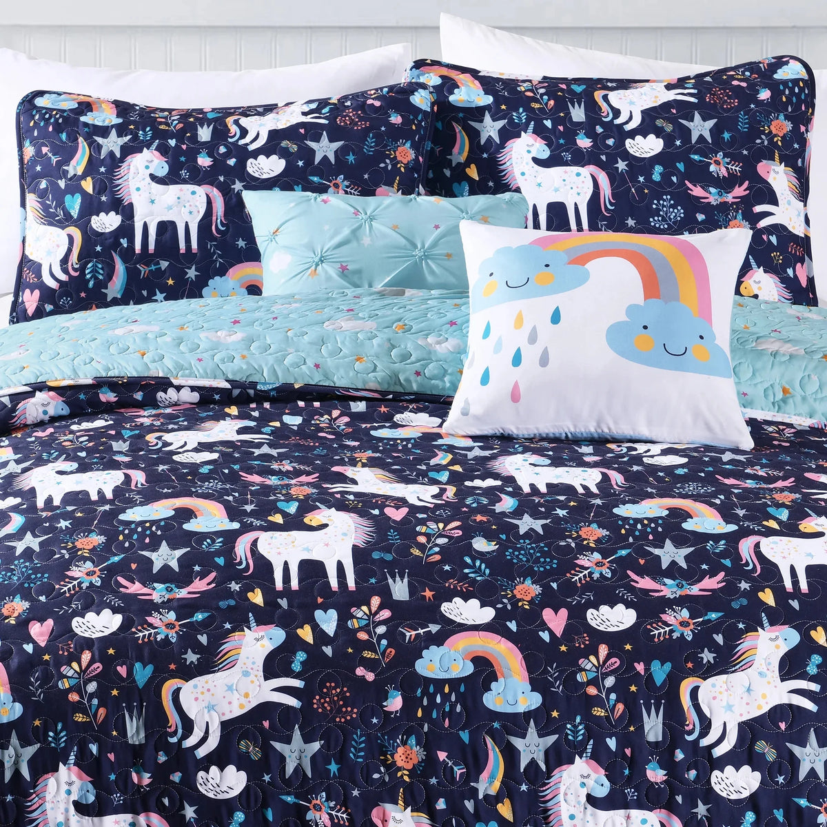 Reversible Animal Print Quilt, Twin, White/Multi, 4-Pc Set F438